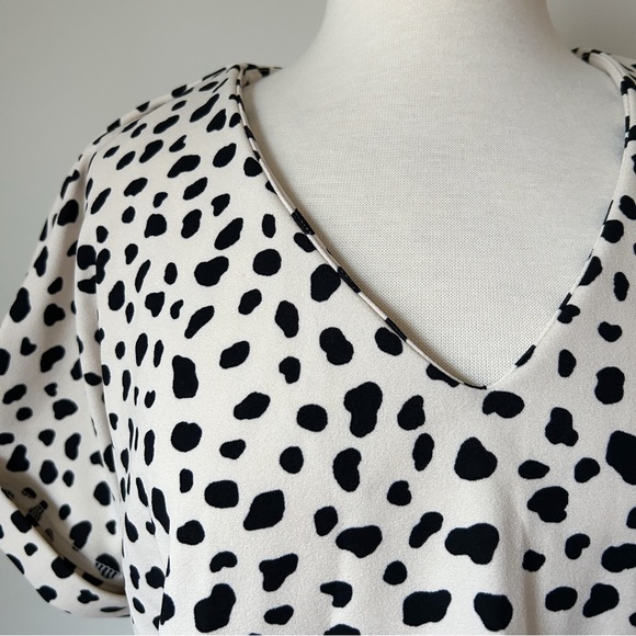 Nordstrom MELLODAY Boxy Shift Top in Black and White Animal Print • Size M - Picture 4 of 7